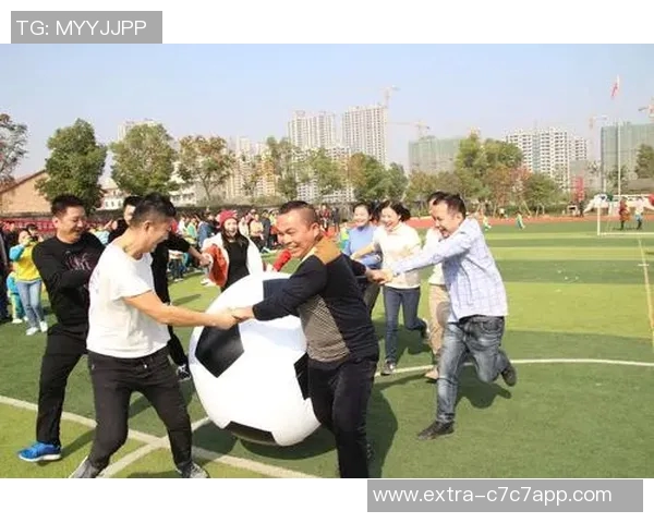 幼儿足球训练趣味视频展示小朋友们的快乐与成长瞬间